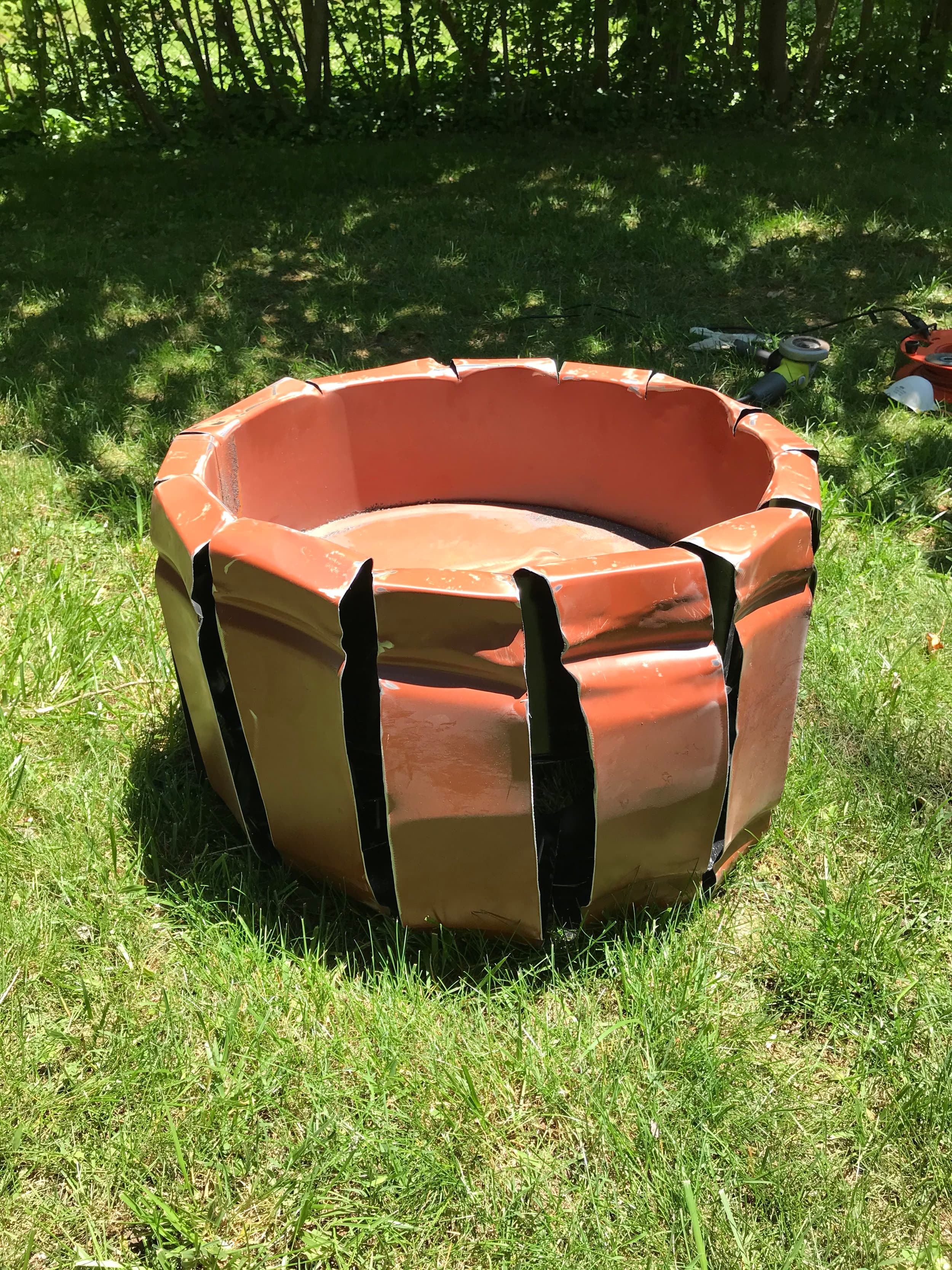 Flipping the drum back over reveals a fire pit!