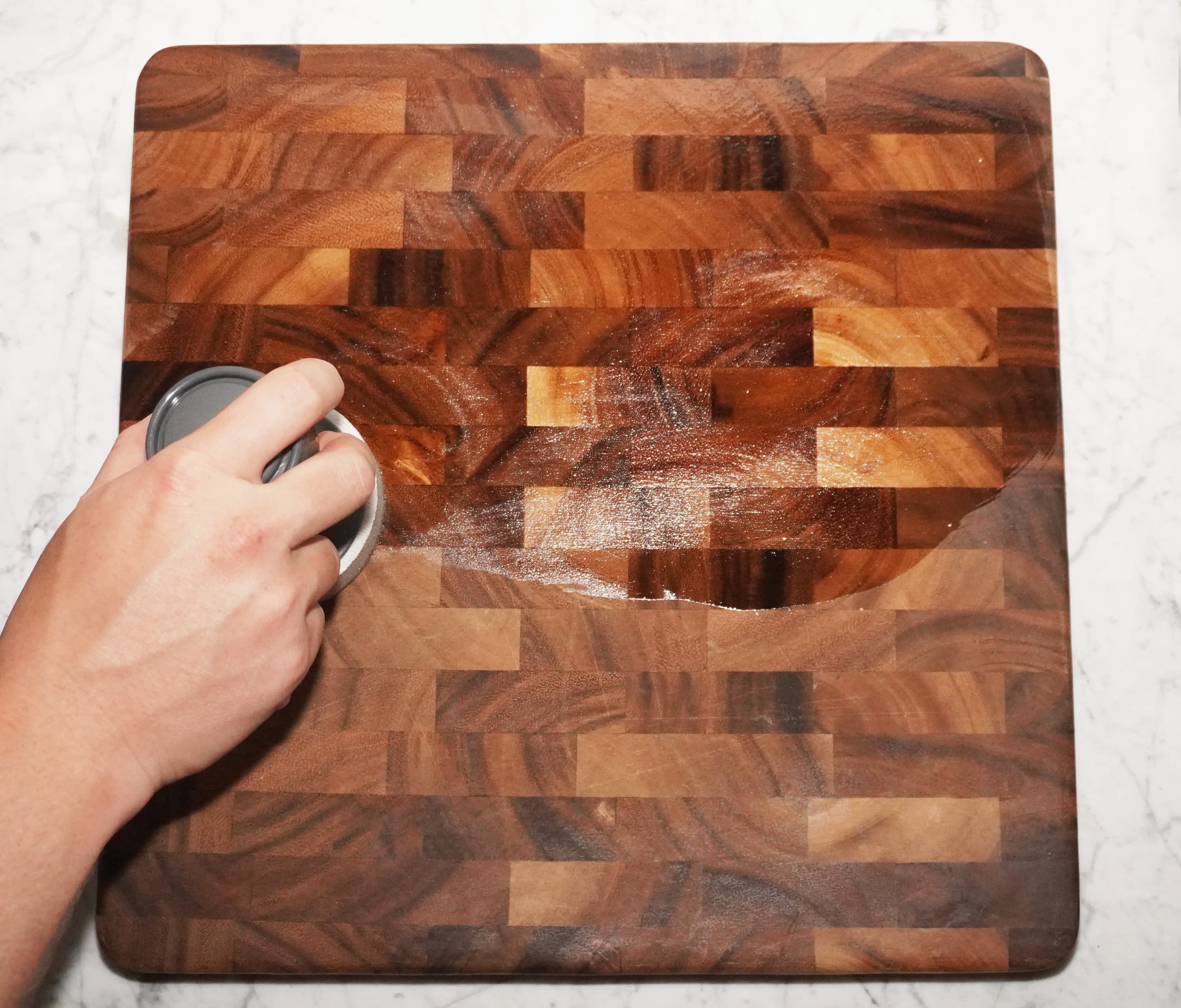No-Mess Cutting Board Oiling Tool